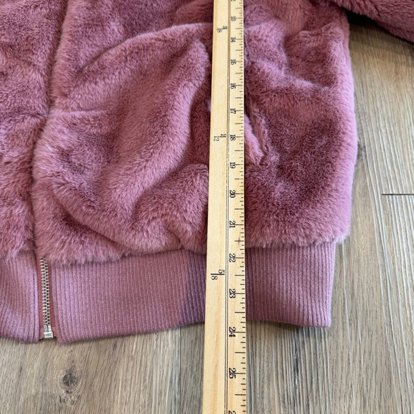 Miss Selfie Pink Faux Fur Bomber Jacket Mauve Pink Collared Size Large EUC - Picture 4 of 9